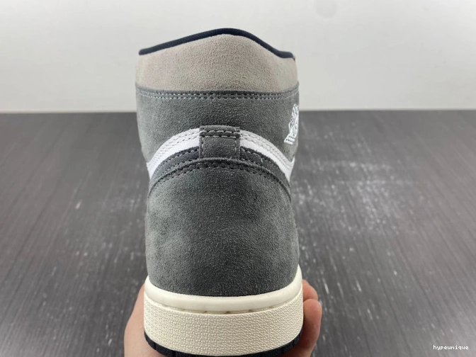 HYPE Retro Washed DZ5485-051 Black High OG Jordan 1 0823
